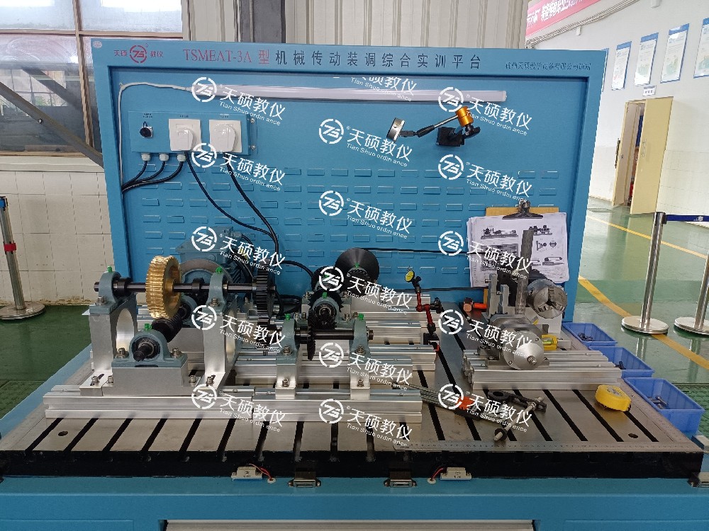 熱烈祝賀“2024年“匠心杯”裝備維修職業(yè)技能大賽空軍修理工廠(chǎng)預(yù)選賽裝配鉗工項(xiàng)目實(shí)操競(jìng)賽”完滿(mǎn)完成，此競(jìng)賽設(shè)備由本司研發(fā)制作，并提供培訓(xùn)支持。